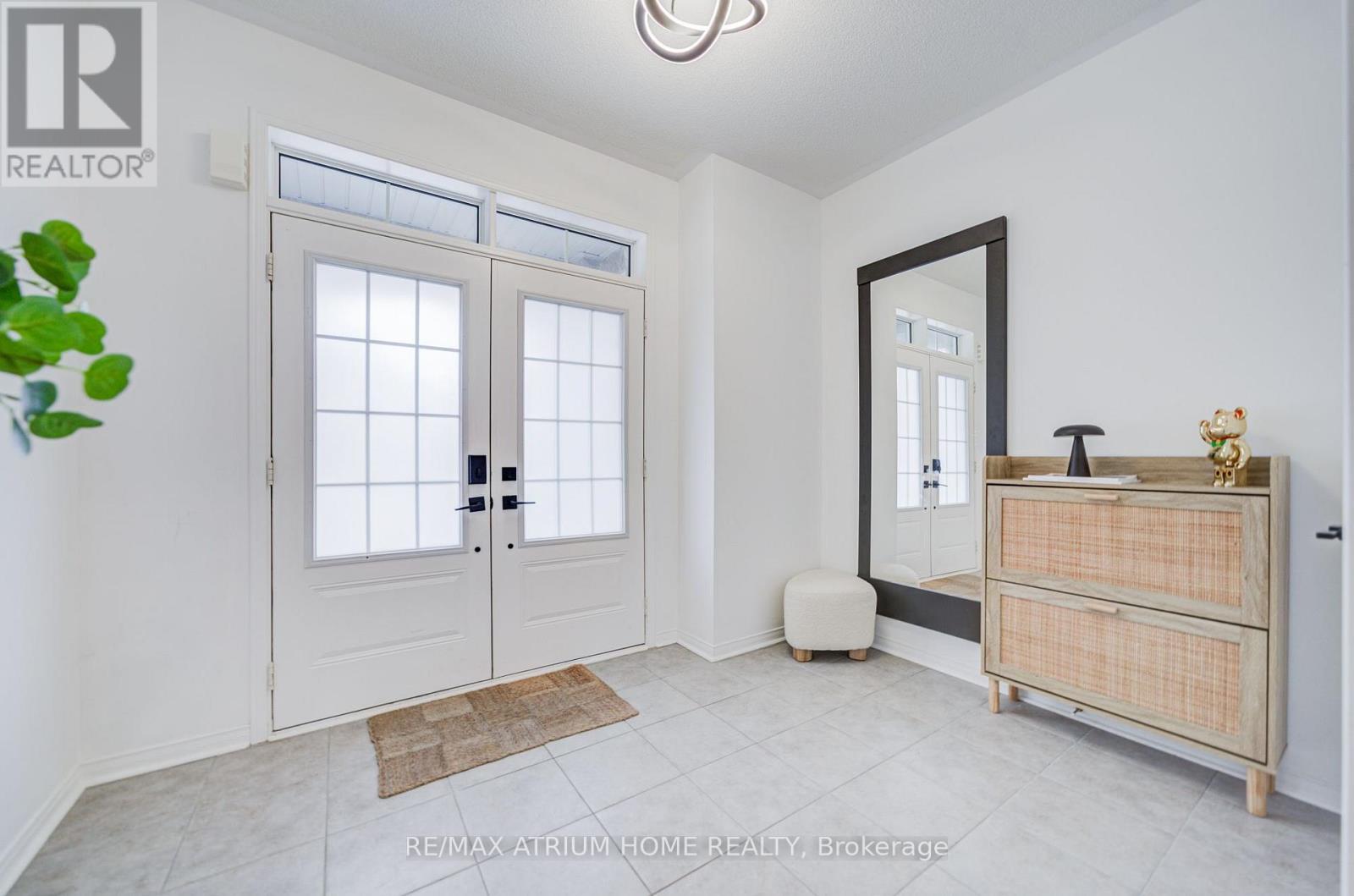 129 Hartney Drive, Richmond Hill, Ontario  L4S 0L1 - Photo 4 - N13802888