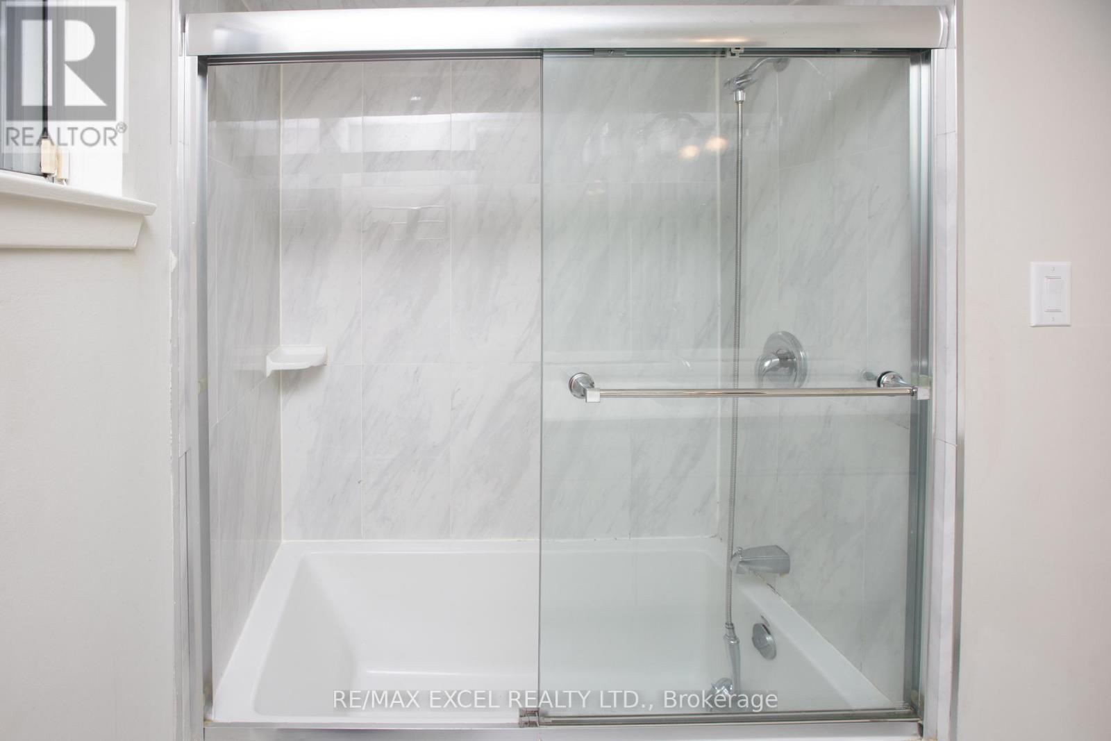 Main Floor - 387 Crosby Avenue, Richmond Hill, Ontario  L4C 2R8 - Photo 22 - N13802930