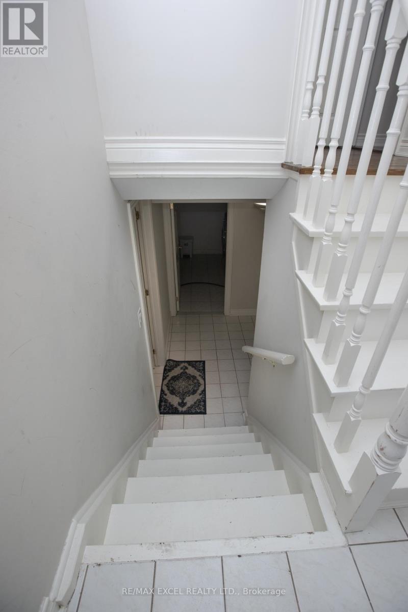 Basement - 387 Crosby Avenue, Richmond Hill, Ontario  L4C 2R8 - Photo 5 - N13803004