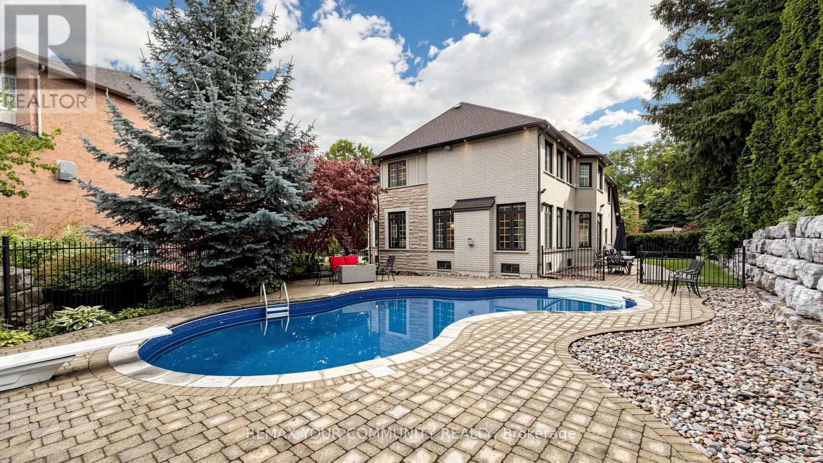 25 Guinevere Court, Richmond Hill, Ontario  L4C 0P7 - Photo 46 - N13803066