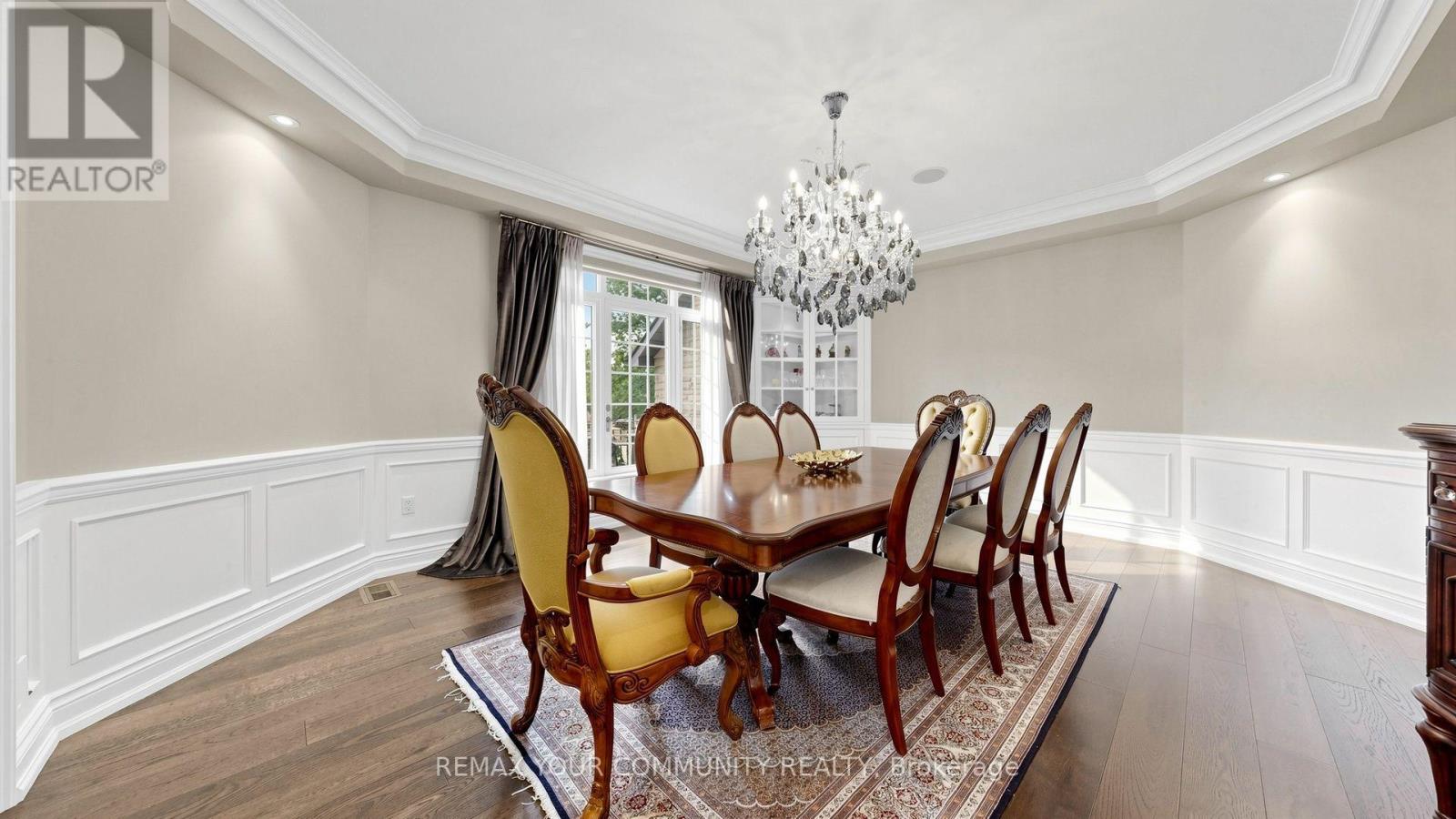 25 Guinevere Court, Richmond Hill, Ontario  L4C 0P7 - Photo 8 - N13803066