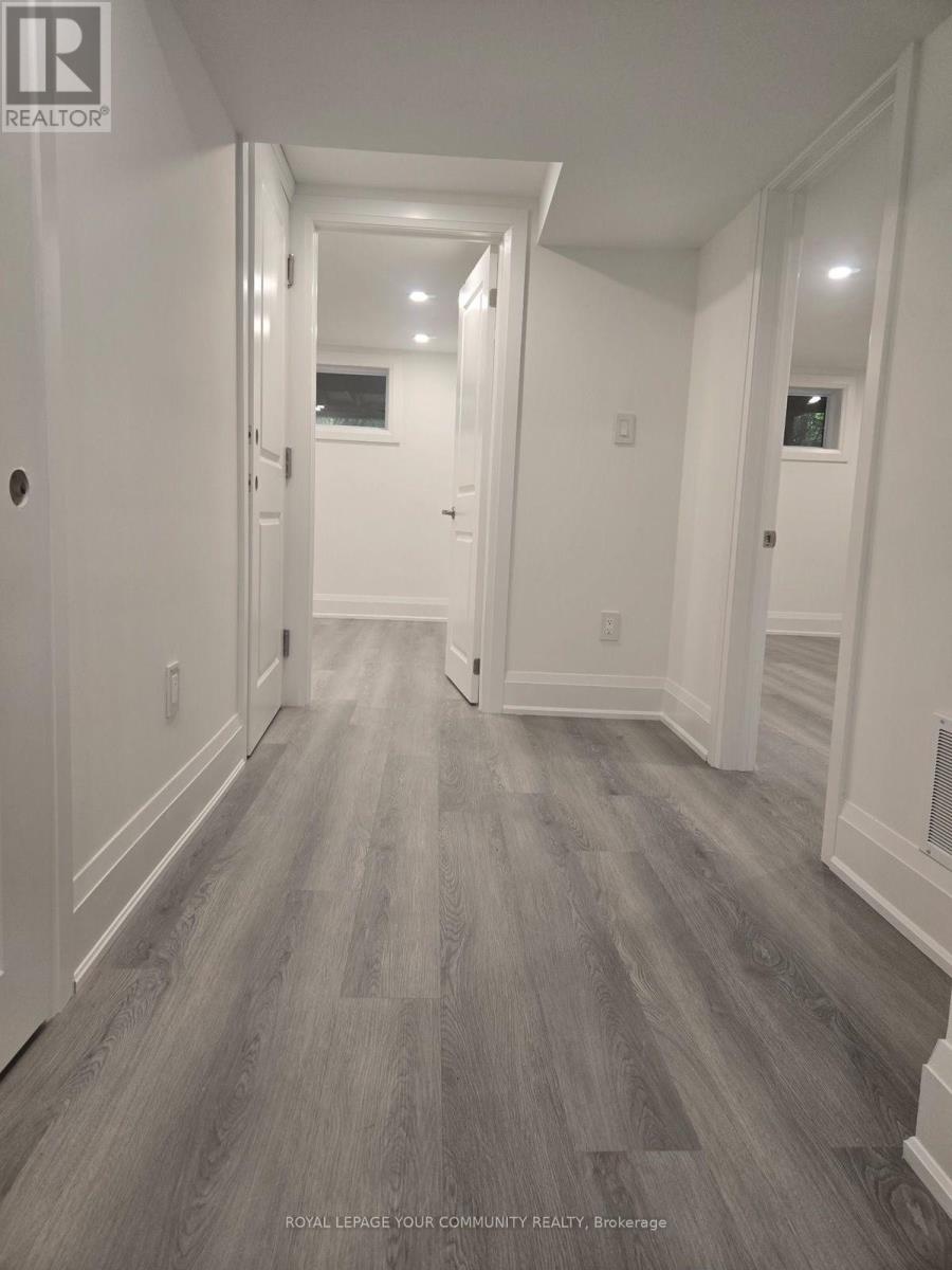 19 Beaverton Road S, Richmond Hill, Ontario  L4C 2H5 - Photo 9 - N13803084