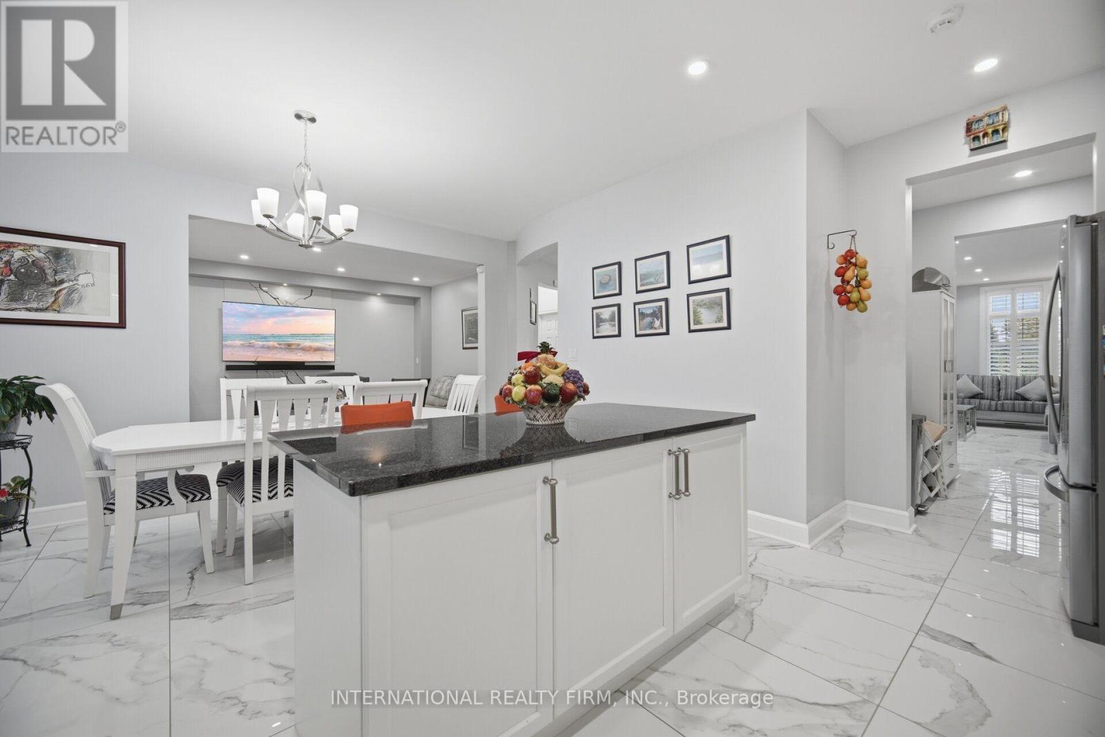 84 Fred Young Drive, Toronto, Ontario  M3L 0A3 - Photo 11 - W13802832