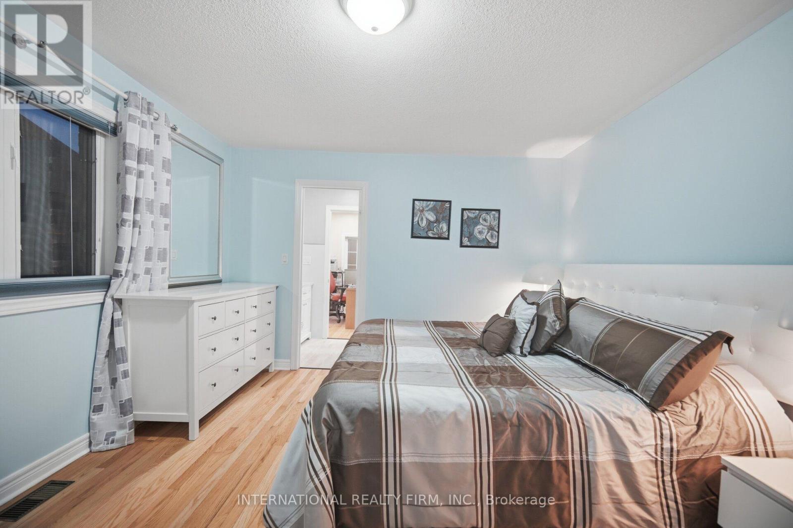 84 Fred Young Drive, Toronto, Ontario  M3L 0A3 - Photo 23 - W13802832