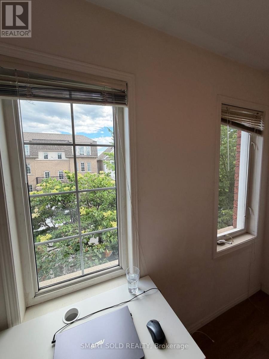 76 Viella Street, Toronto, Ontario  M6N 5C8 - Photo 6 - W13802862