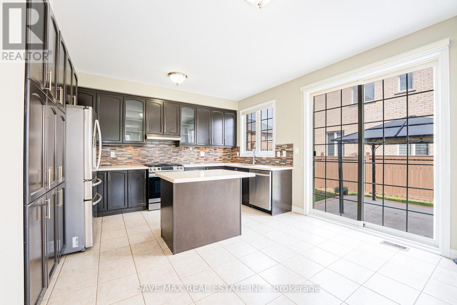 7 Egerton Street, Brampton, Ontario  L6R 3S2 - Photo 14 - W13802876