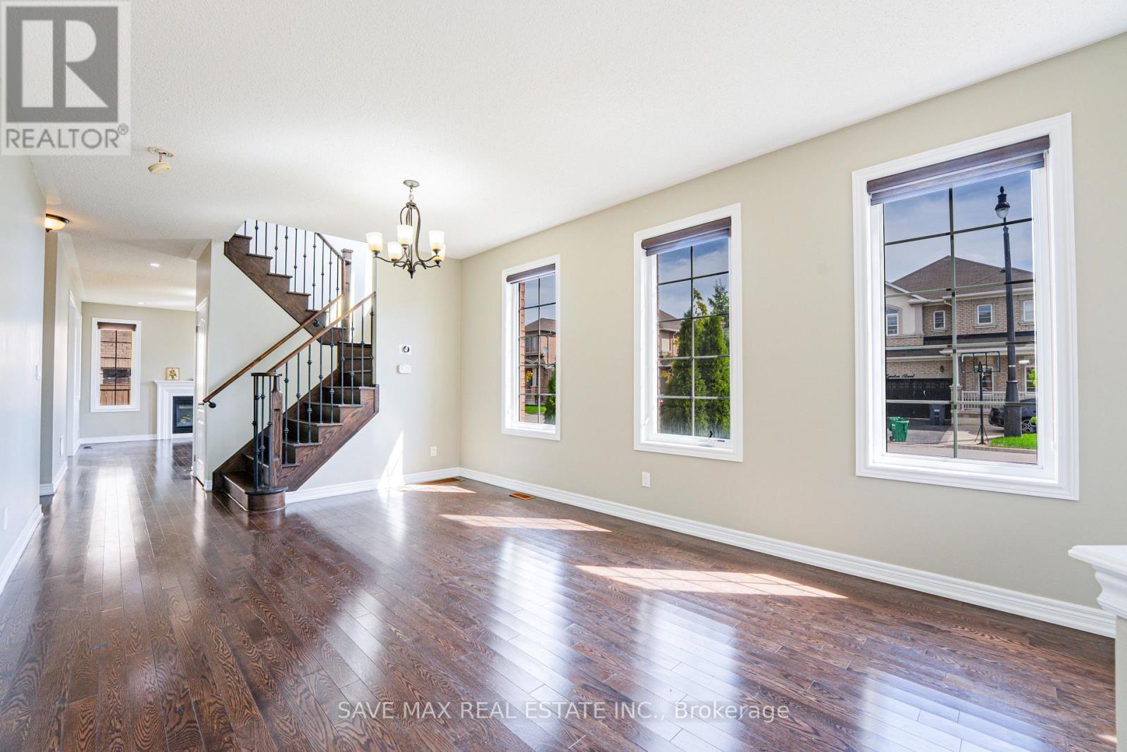 7 Egerton Street, Brampton, Ontario  L6R 3S2 - Photo 8 - W13802876