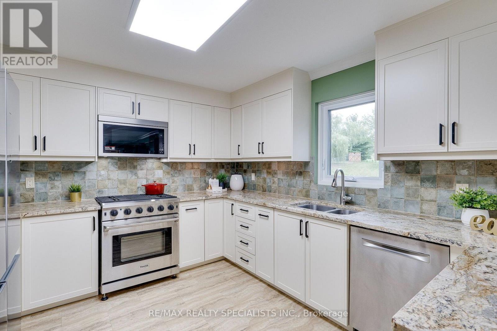 44 George Crescent, Caledon, Ontario  L7C 1G2 - Photo 18 - W13802896