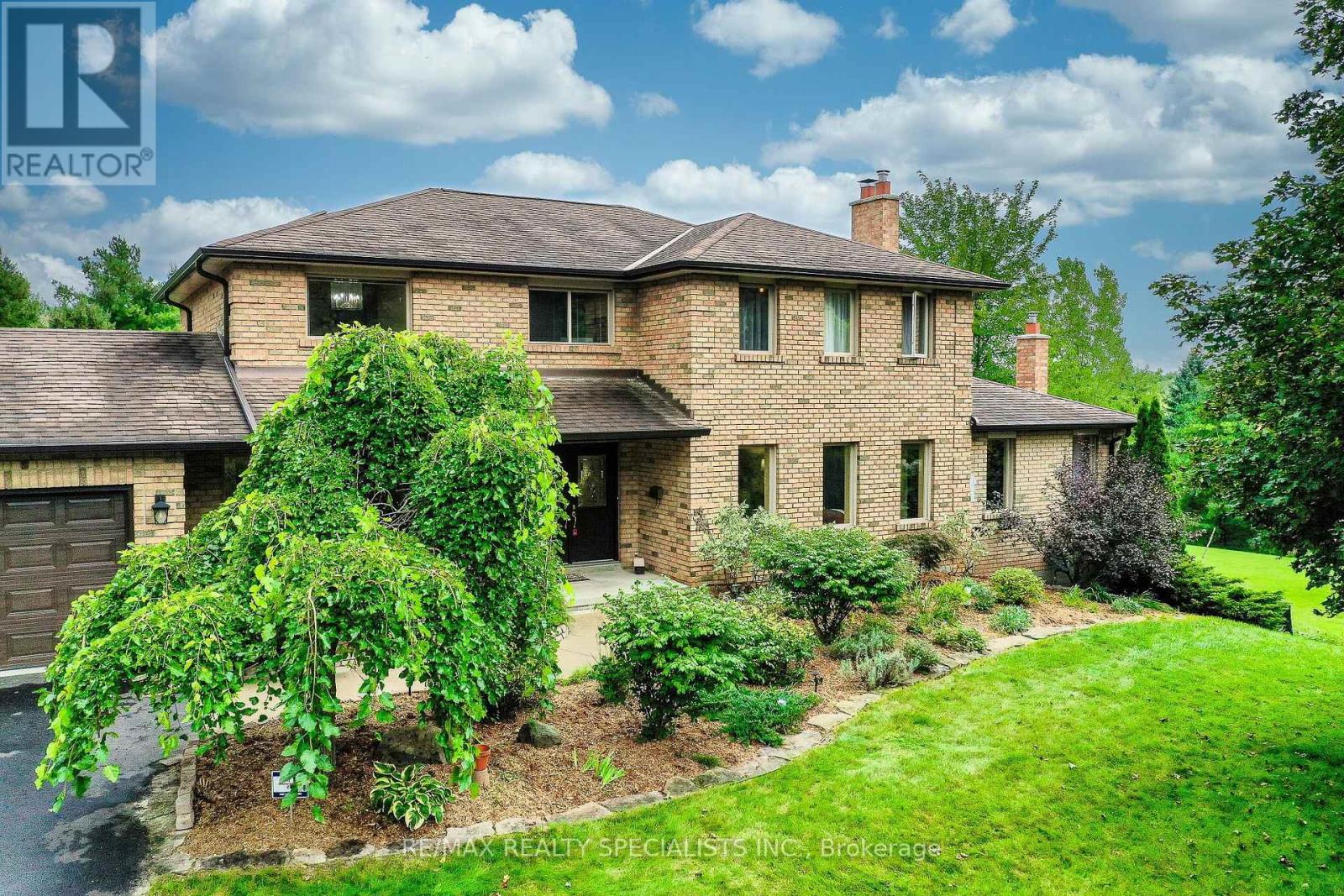 44 George Crescent, Caledon, Ontario  L7C 1G2 - Photo 2 - W13802896