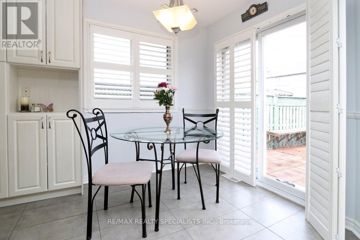 5817 Questman Hollow, Mississauga, Ontario  L5M 6N8 - Photo 16 - W13802996