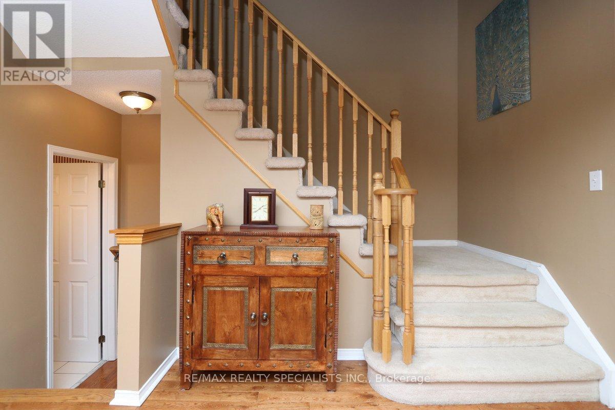 5817 Questman Hollow, Mississauga, Ontario  L5M 6N8 - Photo 17 - W13802996