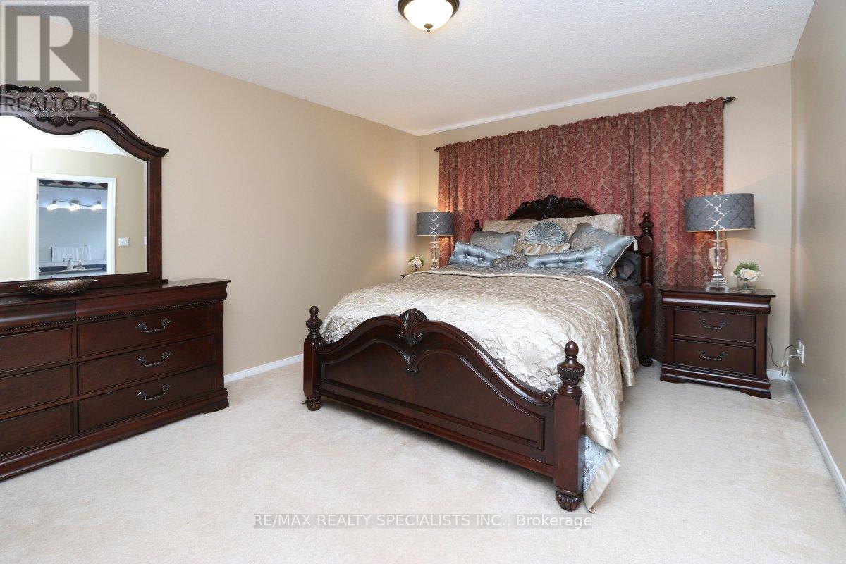 5817 Questman Hollow, Mississauga, Ontario  L5M 6N8 - Photo 19 - W13802996