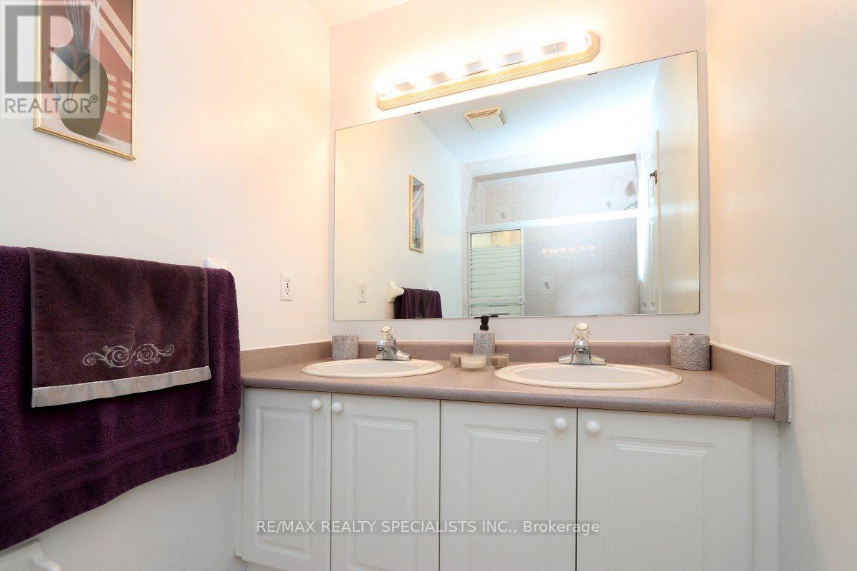 5817 Questman Hollow, Mississauga, Ontario  L5M 6N8 - Photo 23 - W13802996