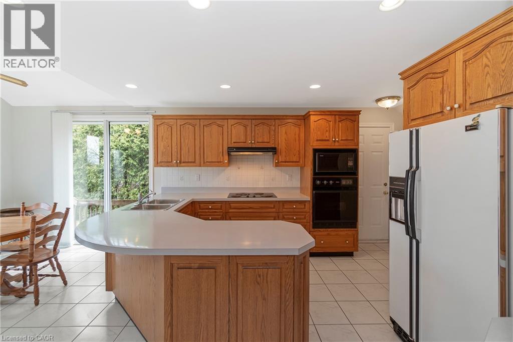 36 Buckingham Drive, Hamilton, Ontario  L9C 2G5 - Photo 15 - 40864646