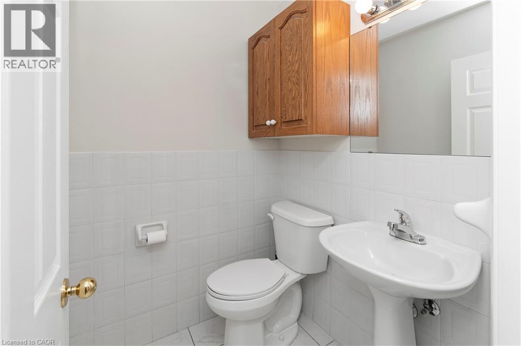 36 Buckingham Drive, Hamilton, Ontario  L9C 2G5 - Photo 7 - 40864646