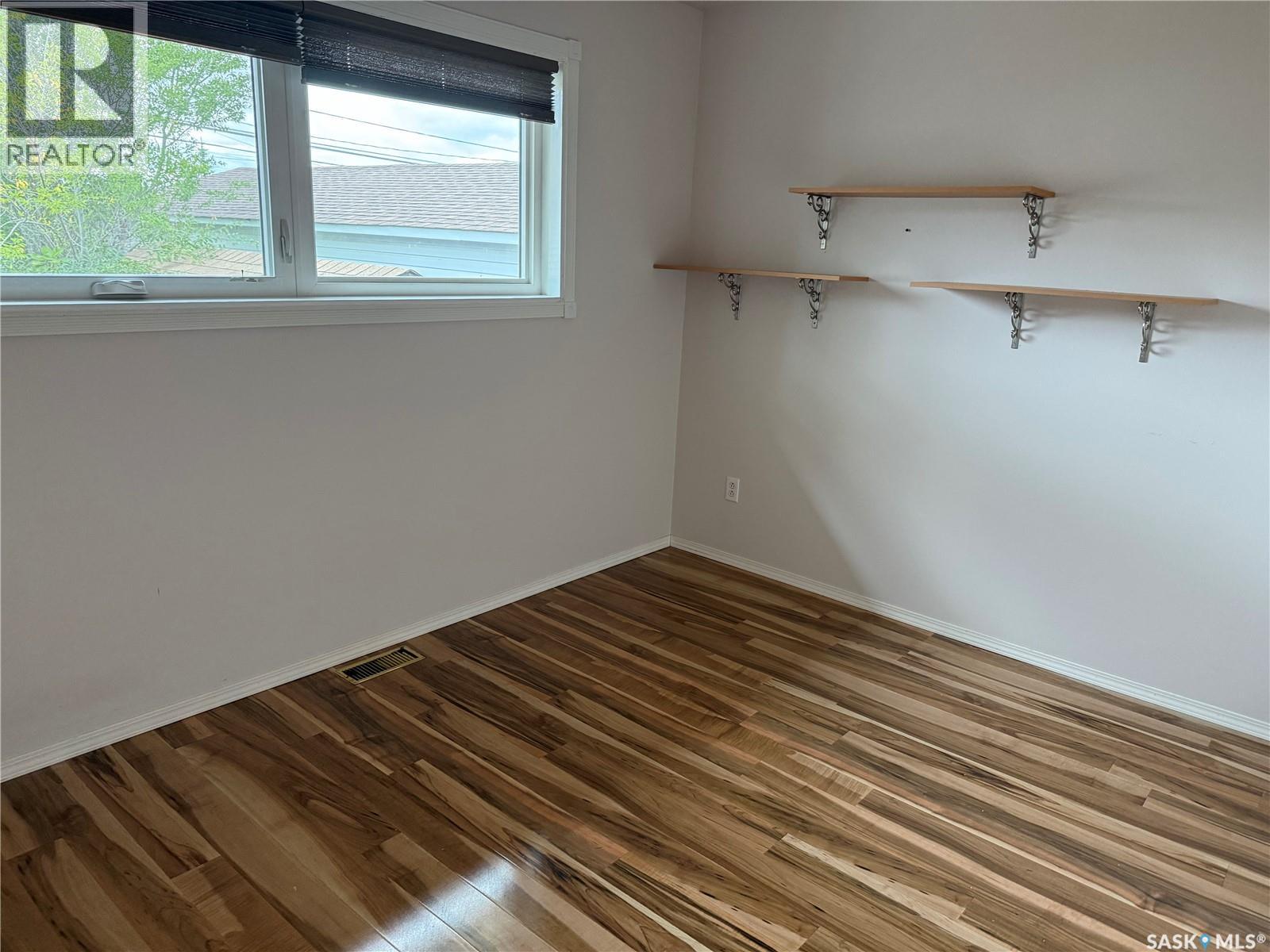 785 Centre Street, Shaunavon, Saskatchewan  S0N 2M0 - Photo 16 - SK047096