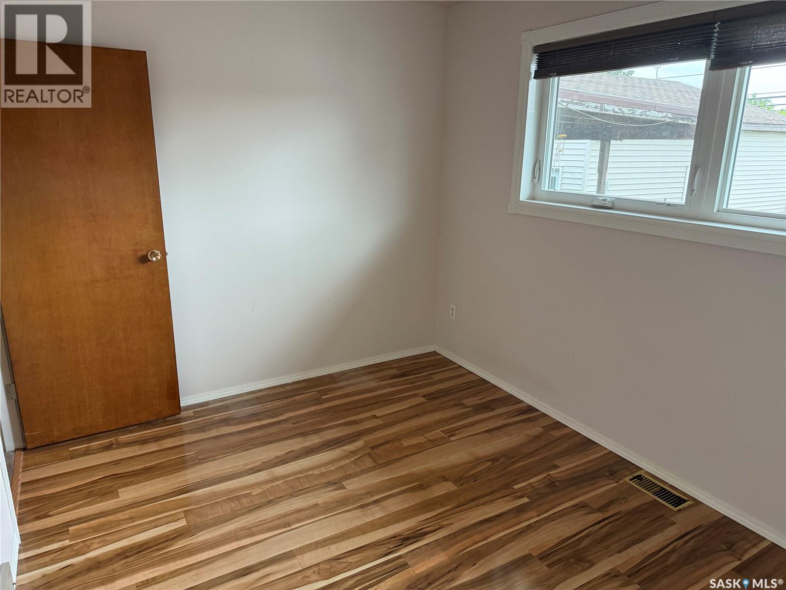 785 Centre Street, Shaunavon, Saskatchewan  S0N 2M0 - Photo 17 - SK047096