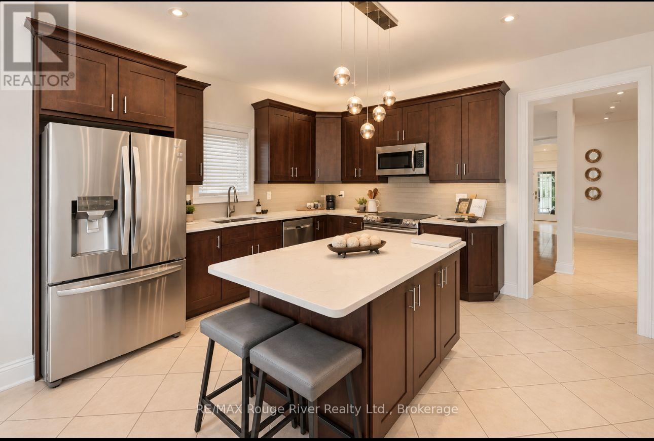 104 Fencerow Drive, Whitby, Ontario  L1R 3N2 - Photo 10 - E13803194