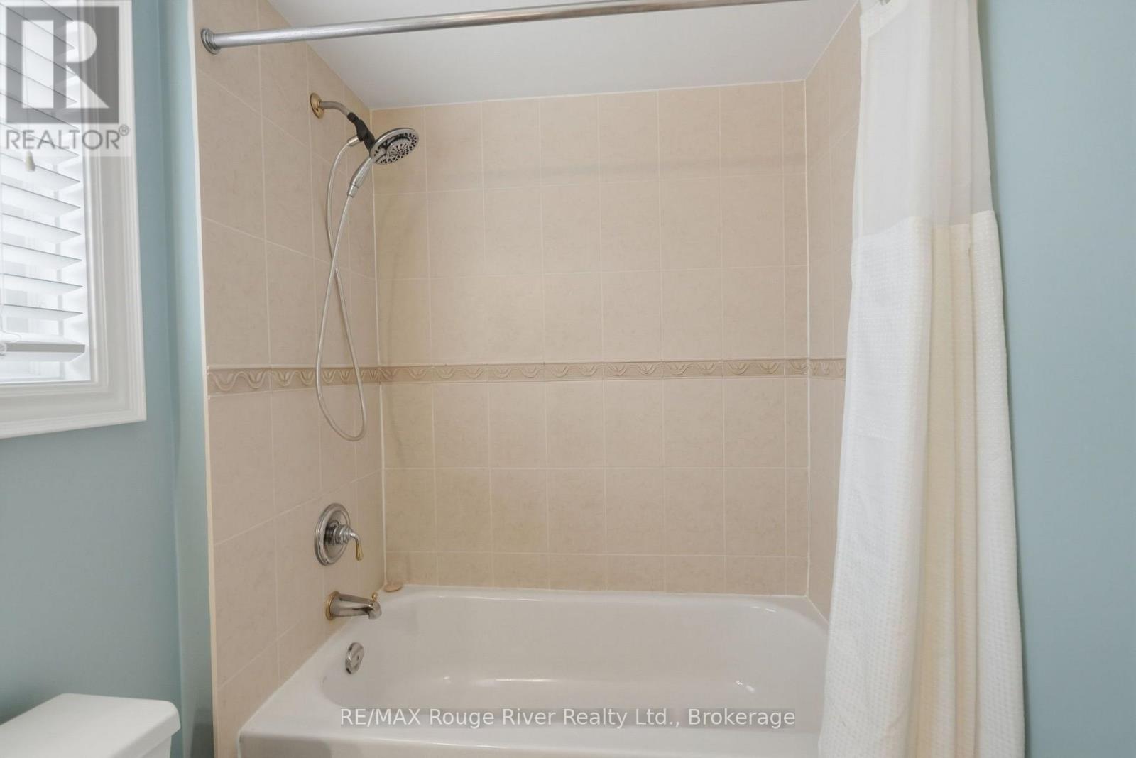 104 Fencerow Drive, Whitby, Ontario  L1R 3N2 - Photo 30 - E13803194
