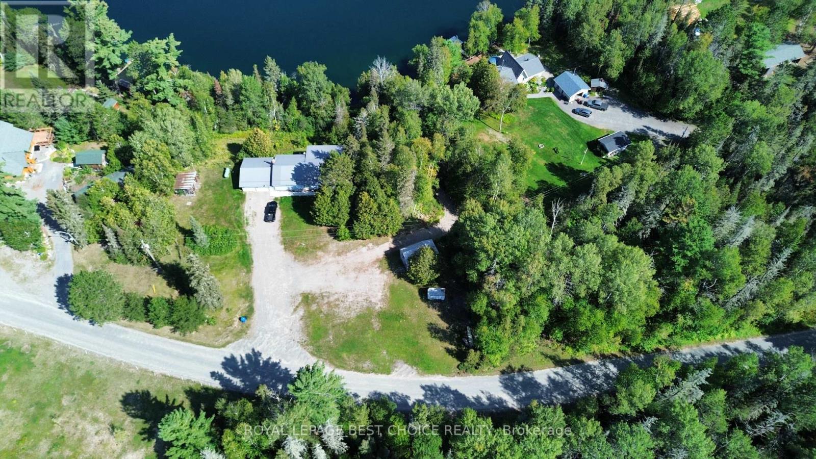 877562 BASS LAKE ROAD photo 32