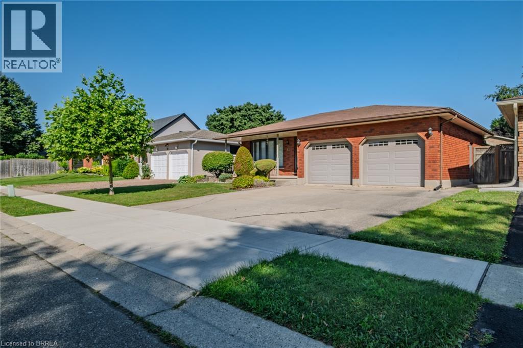 41 Royal Oak Drive, Brantford, Ontario  N3R 7P2 - Photo 2 - 40851002