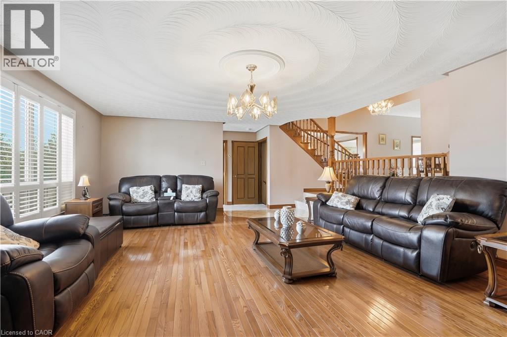 7 Vinehill Drive, Stoney Creek, Ontario  L8G 4Z1 - Photo 11 - 40864382