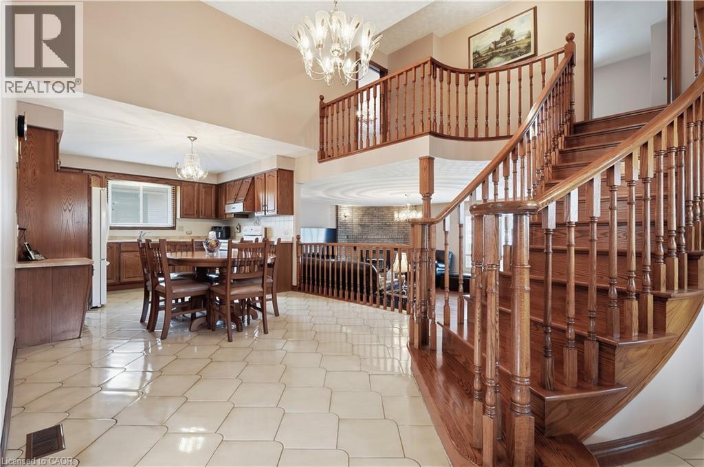 7 Vinehill Drive, Stoney Creek, Ontario  L8G 4Z1 - Photo 5 - 40864382