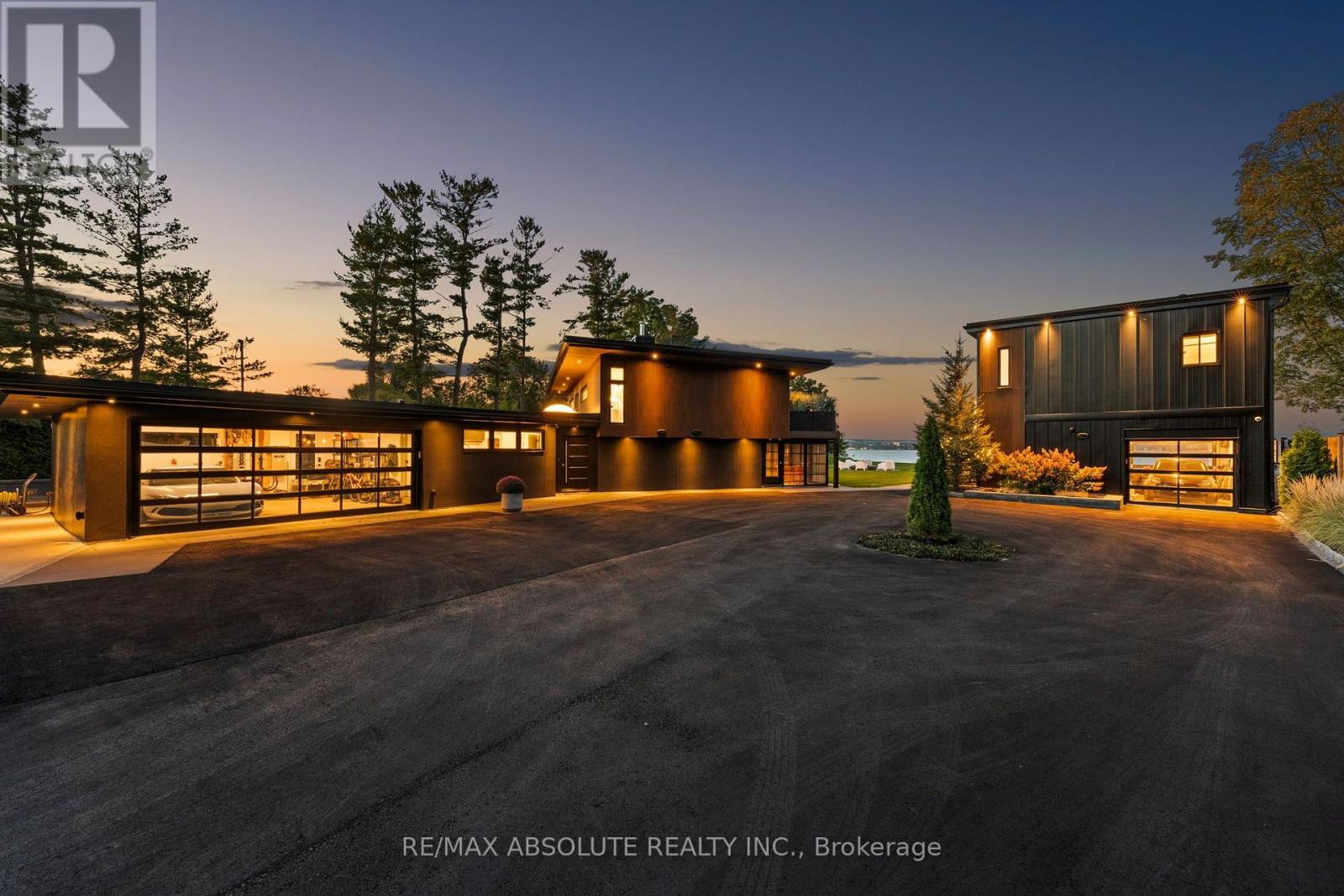 227 Grandview Road, Ottawa, Ontario K2H 8B9 - Photo 2 - X13803210
