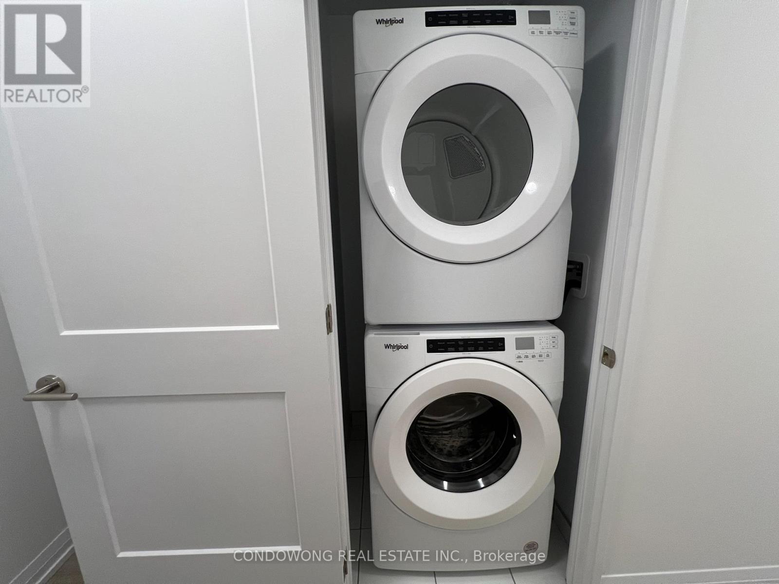 1019 - 50 Dunfield Avenue, Toronto, Ontario  M4S 0E4 - Photo 3 - C13803126