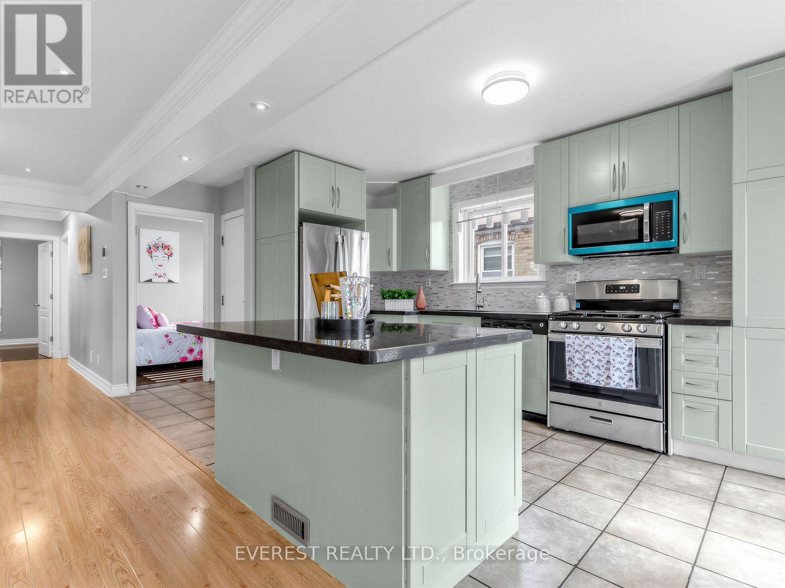 20 Japonica Road, Toronto, Ontario  M1R 4S2 - Photo 11 - E13803090