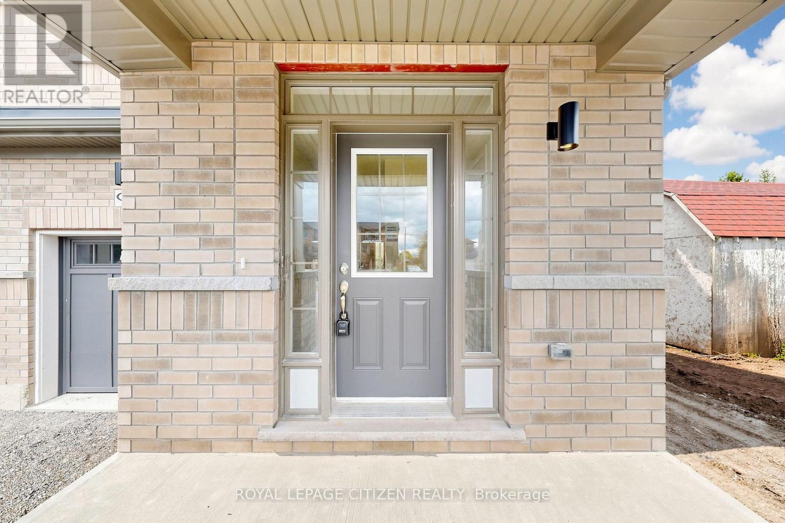 50 Wakely Crescent, Clarington, Ontario  L1E 2K3 - Photo 3 - E13803182