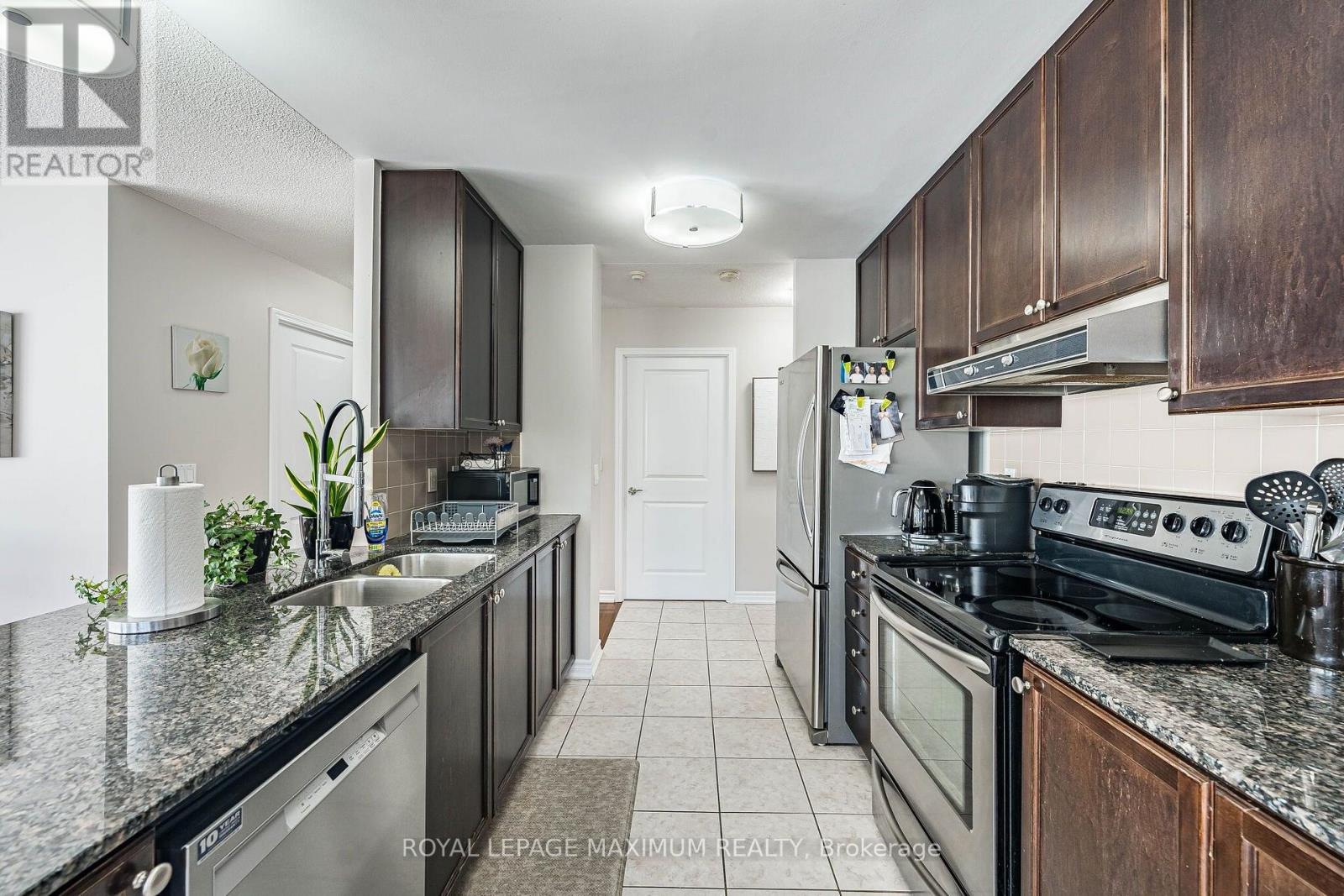305 - 8026 Kipling Avenue, Vaughan, Ontario  L4L 2A1 - Photo 11 - N13803128