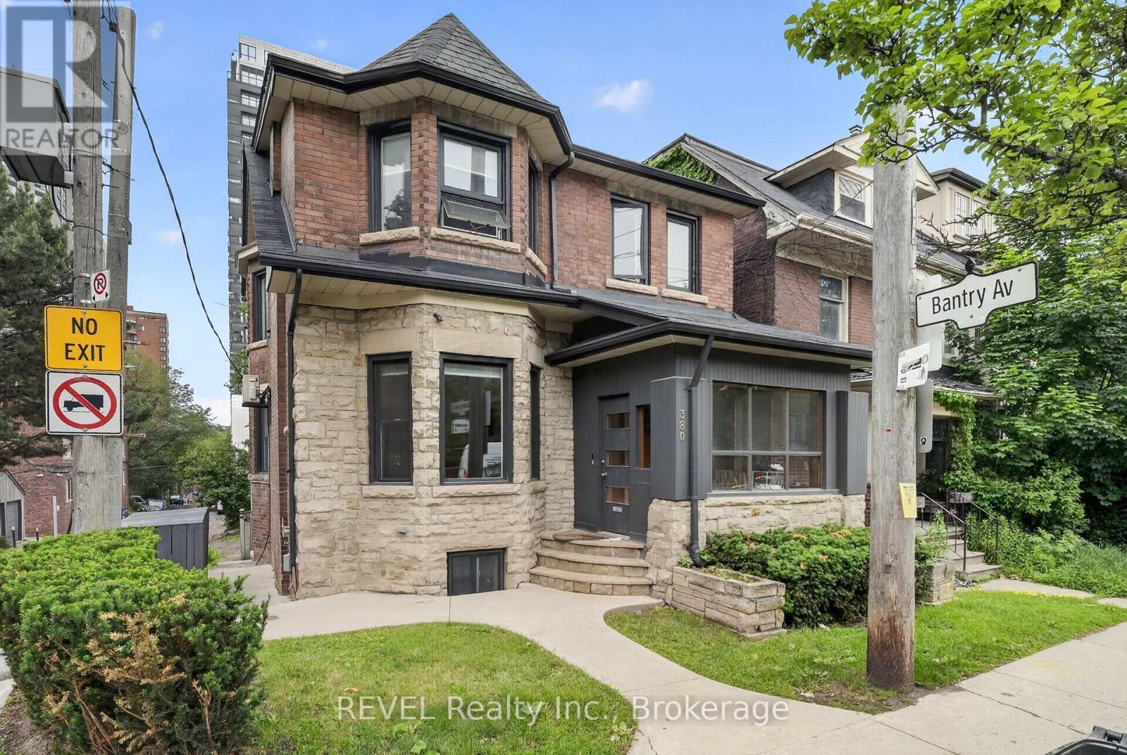 380 Spadina Road, Toronto, Ontario  M5P 2V9 - Photo 1 - C13452232