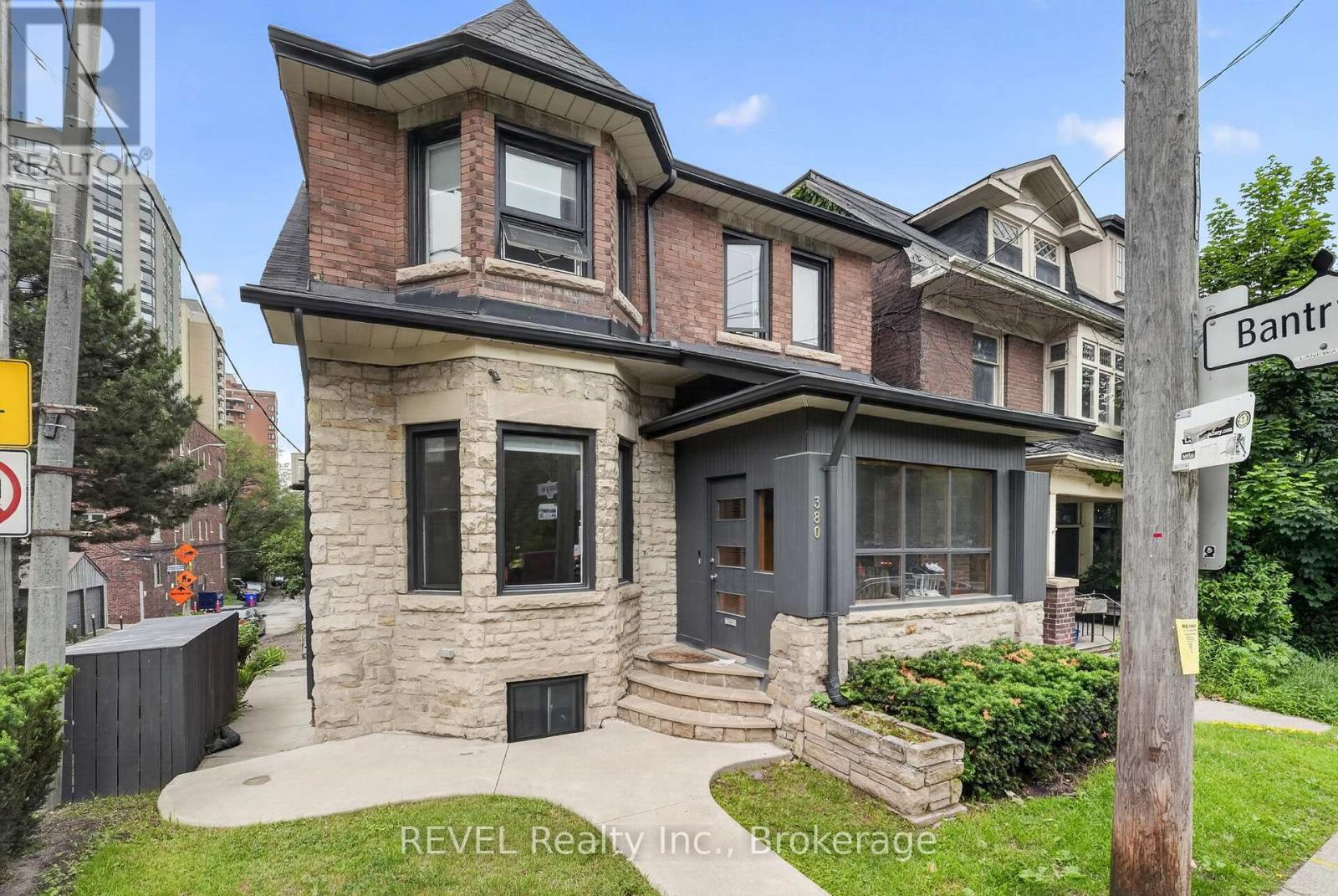 380 Spadina Road, Toronto, Ontario  M5P 2V9 - Photo 3 - C13452232