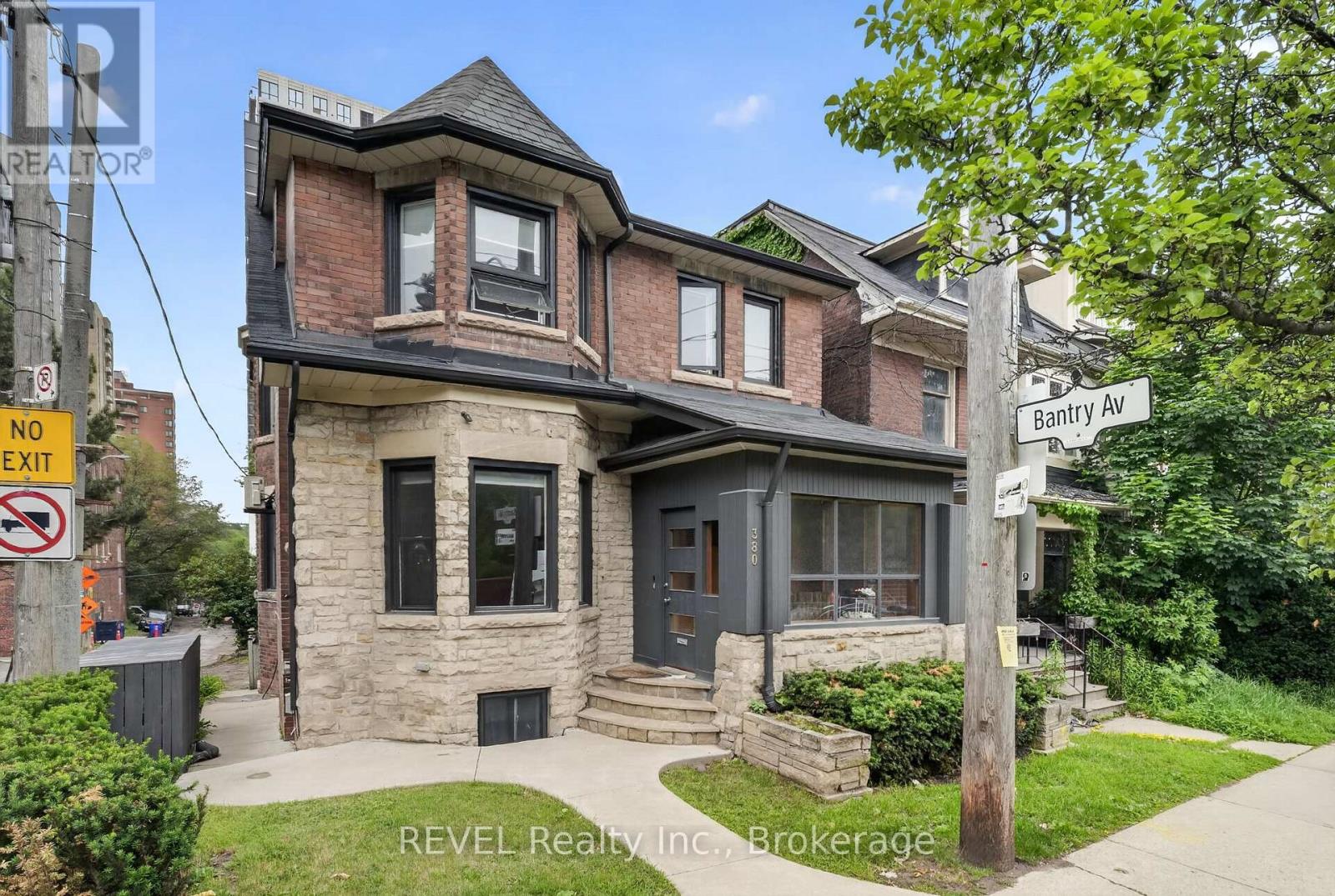 380 Spadina Road, Toronto, Ontario  M5P 2V9 - Photo 2 - C13452232