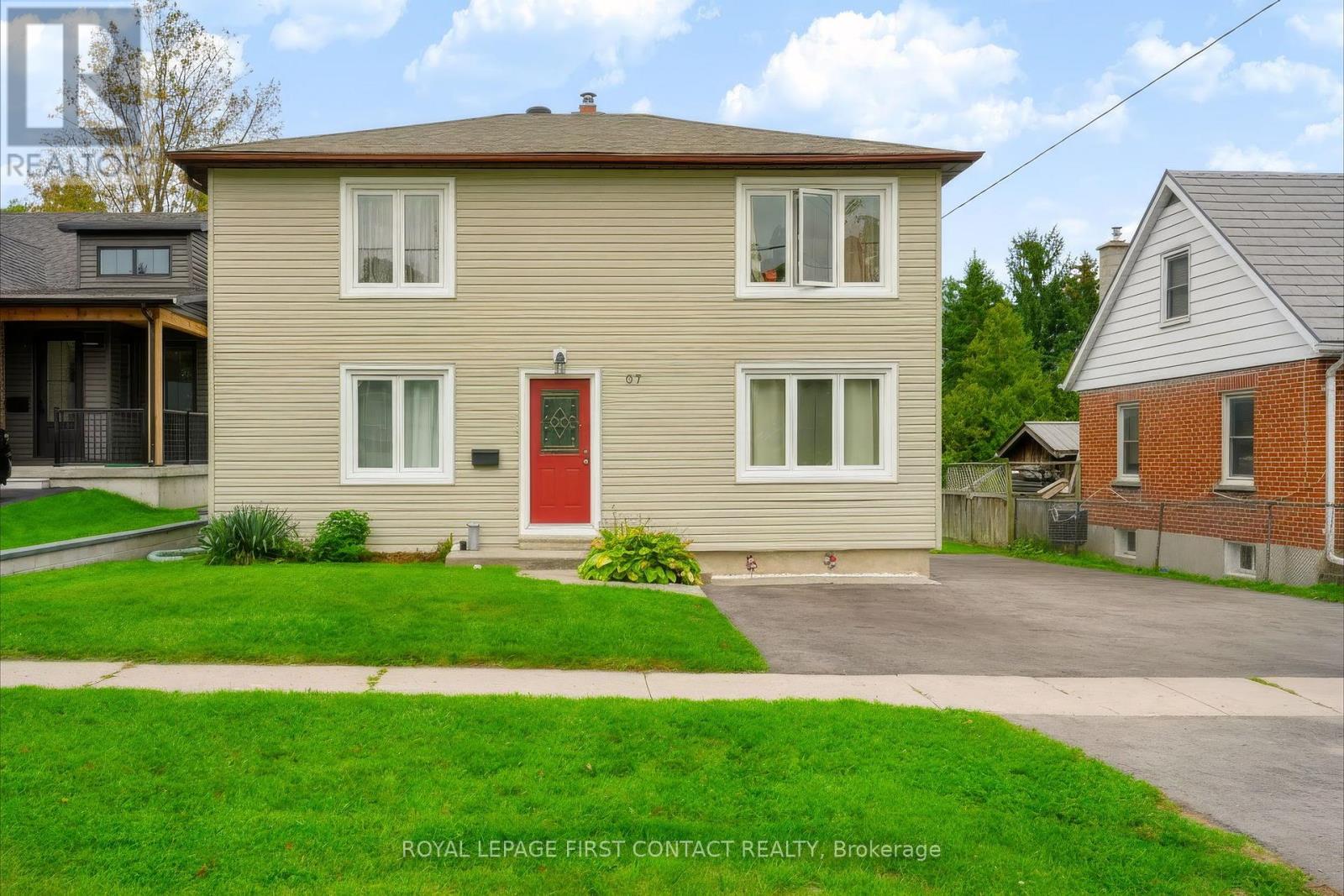 67 Vancouver Street, Barrie (Codrington), Ontario L4M 4M2 - Photo 2 - S13803100