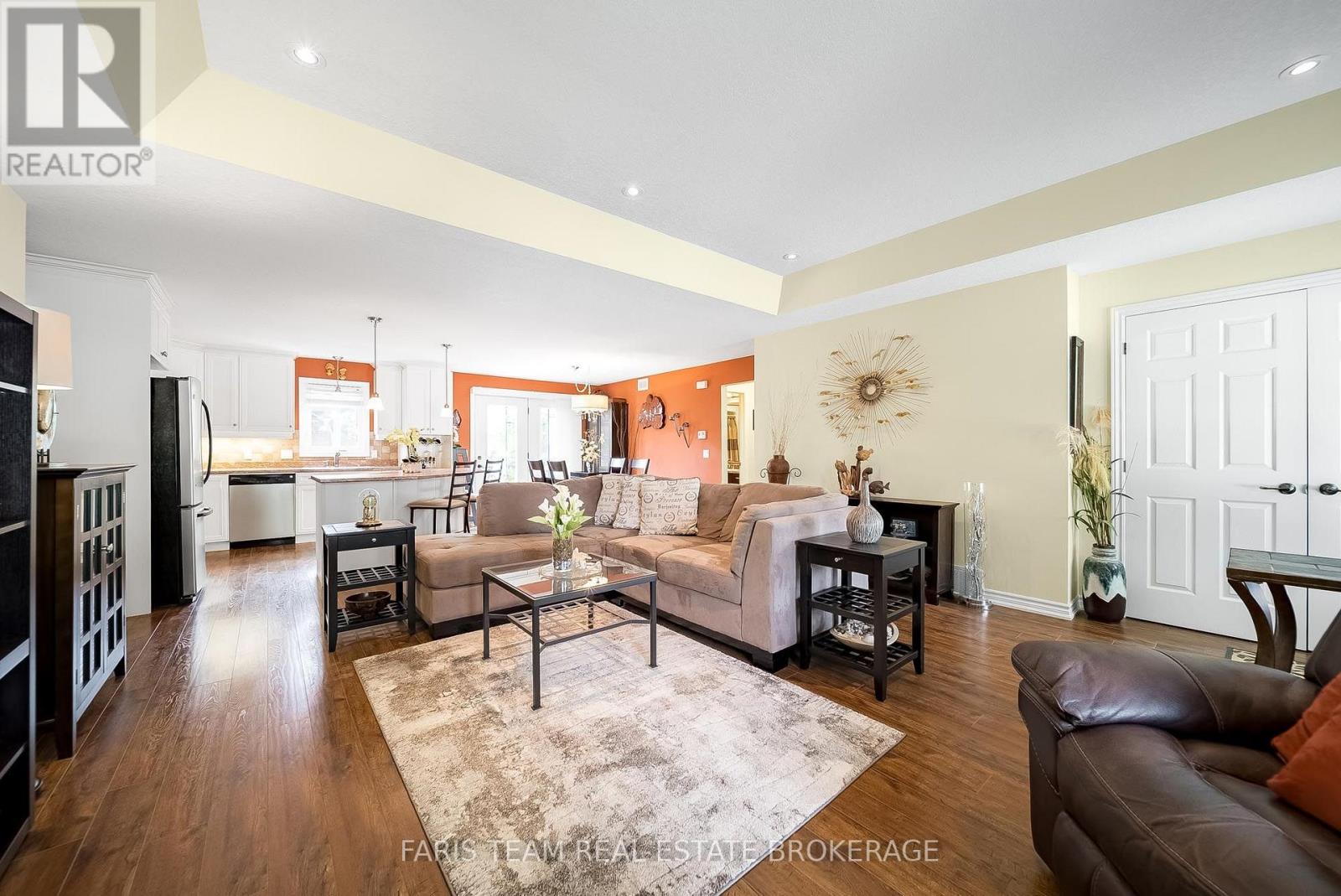 1 Bay Moorings Boulevard, Penetanguishene, Ontario  L9M 1E7 - Photo 17 - S13803174
