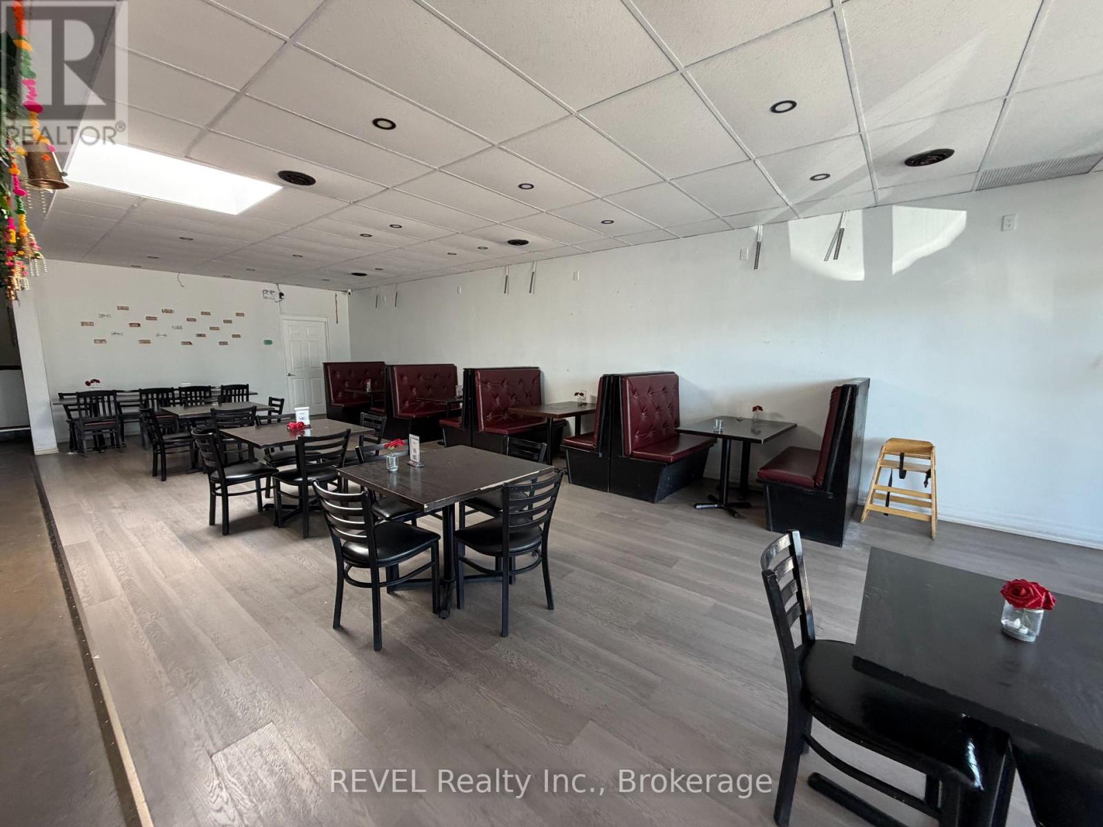 547-549 Ontario Street, St. Catharines, Ontario  L2N 4N4 - Photo 7 - X13513834