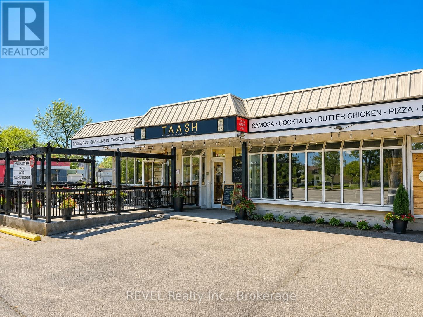547-549 Ontario Street, St. Catharines, Ontario  L2N 4N4 - Photo 1 - X13513834