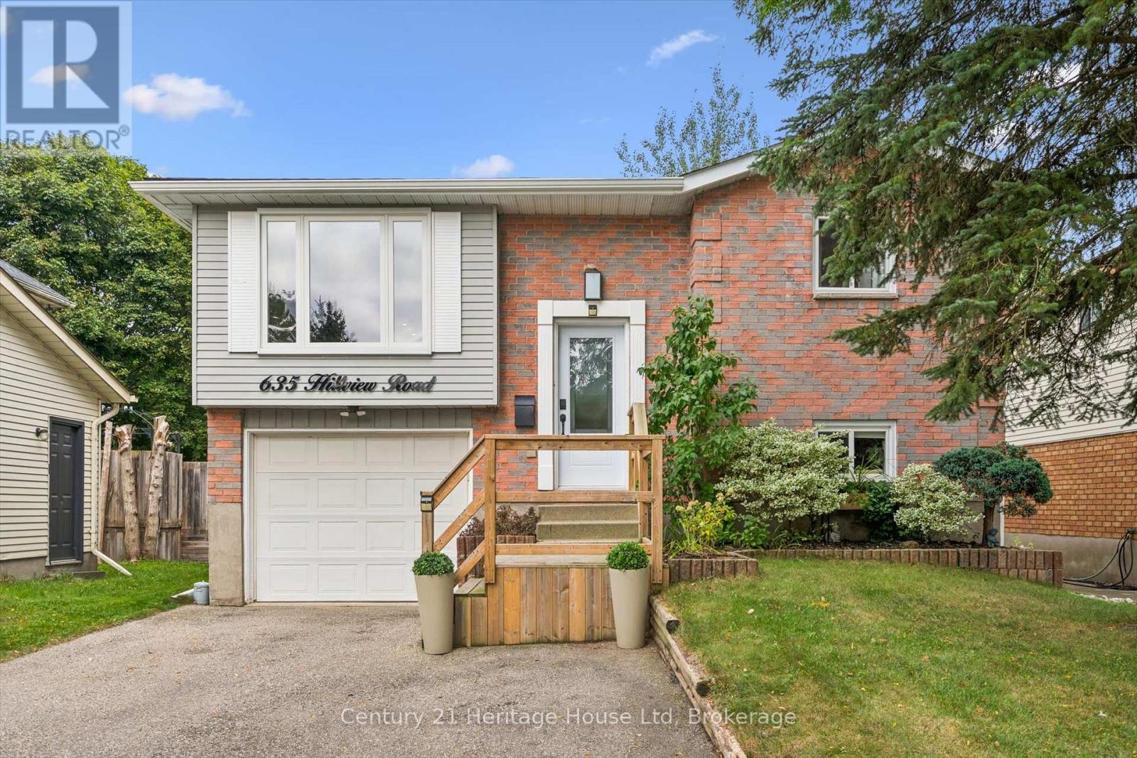 635 Hillview Road, Cambridge, Ontario N3H 5C3 - Photo 1 - X13803112