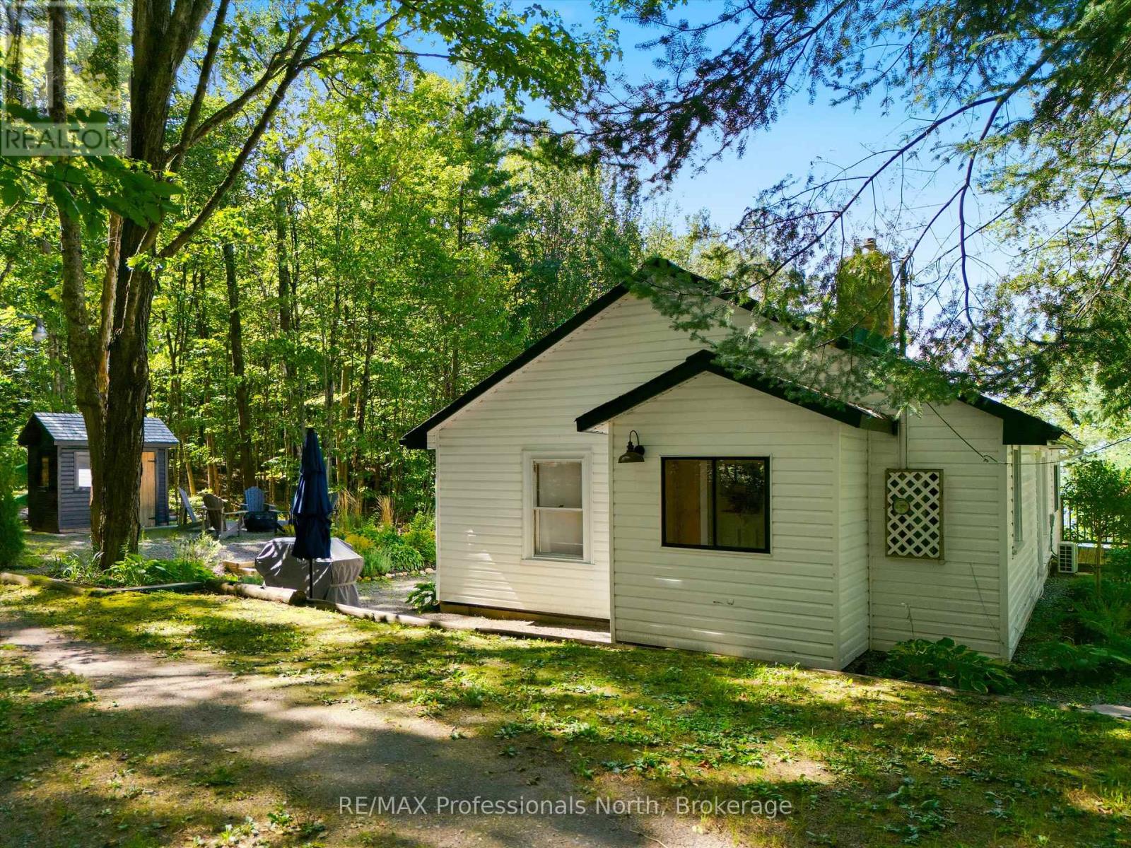 1037 Strawberry Bay Road, Bracebridge, Ontario  P1L 1X2 - Photo 1 - X13803134