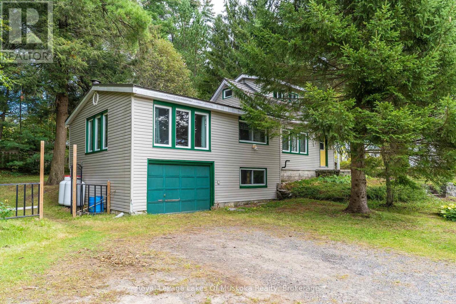91 Beach Road, Huntsville, Ontario  P0B 1M0 - Photo 1 - X13803184