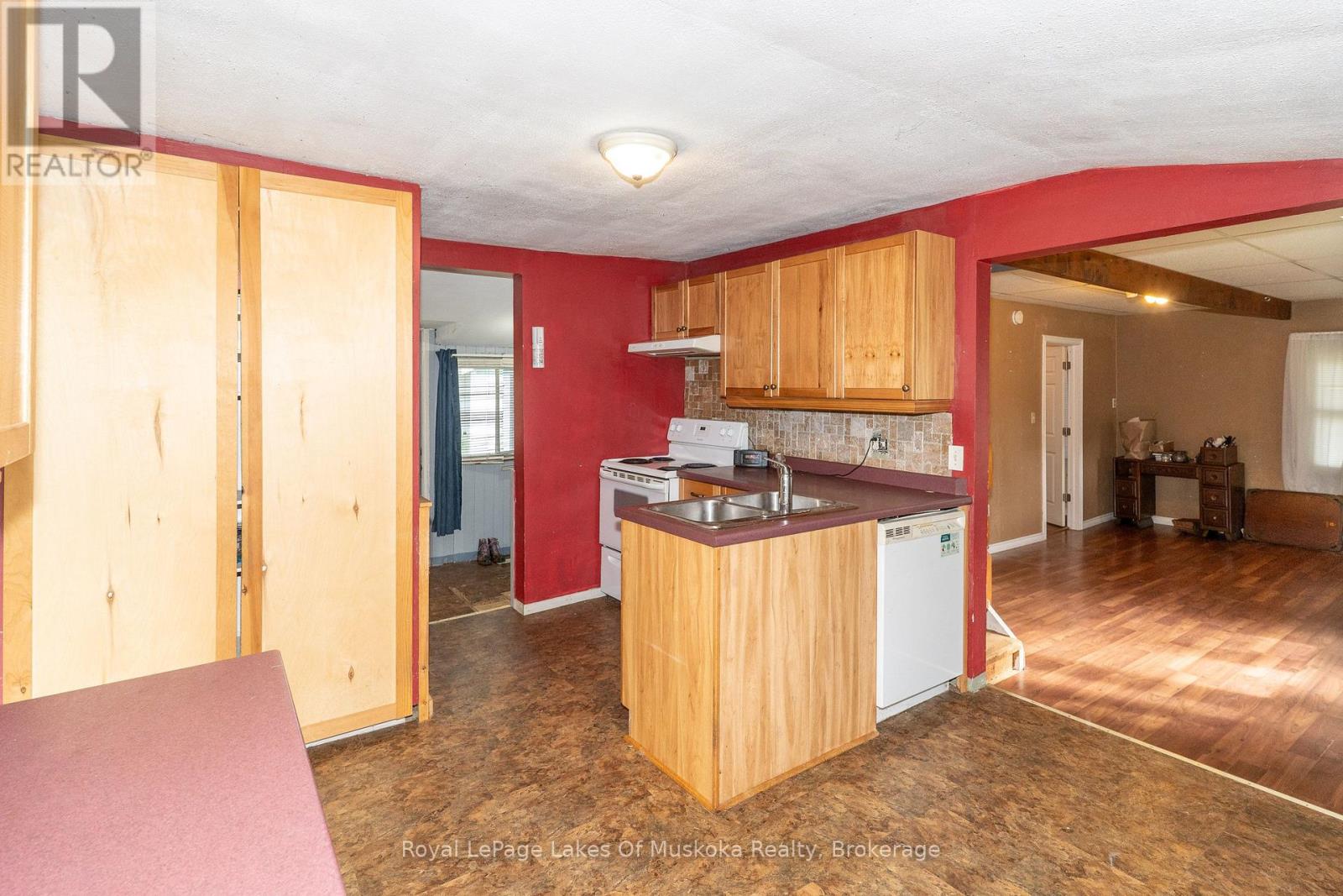 91 Beach Road, Huntsville, Ontario  P0B 1M0 - Photo 17 - X13803184