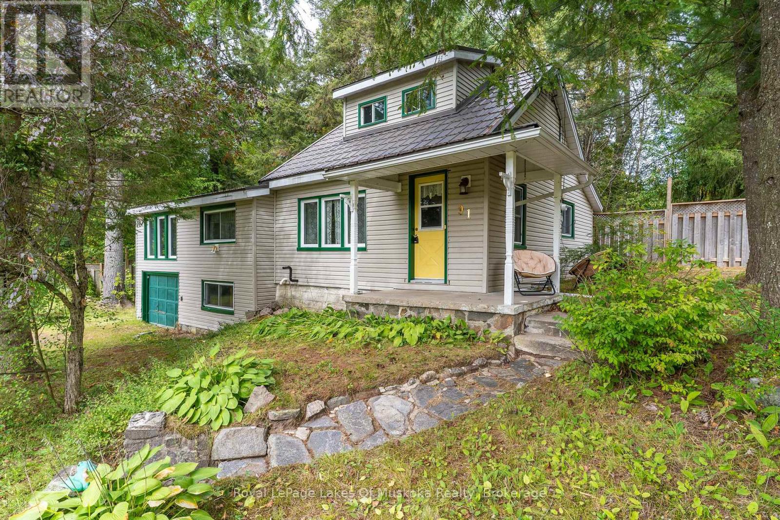 91 Beach Road, Huntsville, Ontario  P0B 1M0 - Photo 2 - X13803184
