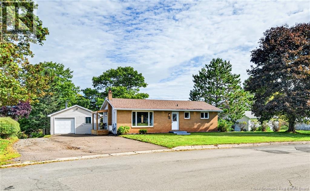 10 Kingsway Crescent, Moncton, New Brunswick  E1G 1G4 - Photo 34 - NB147639