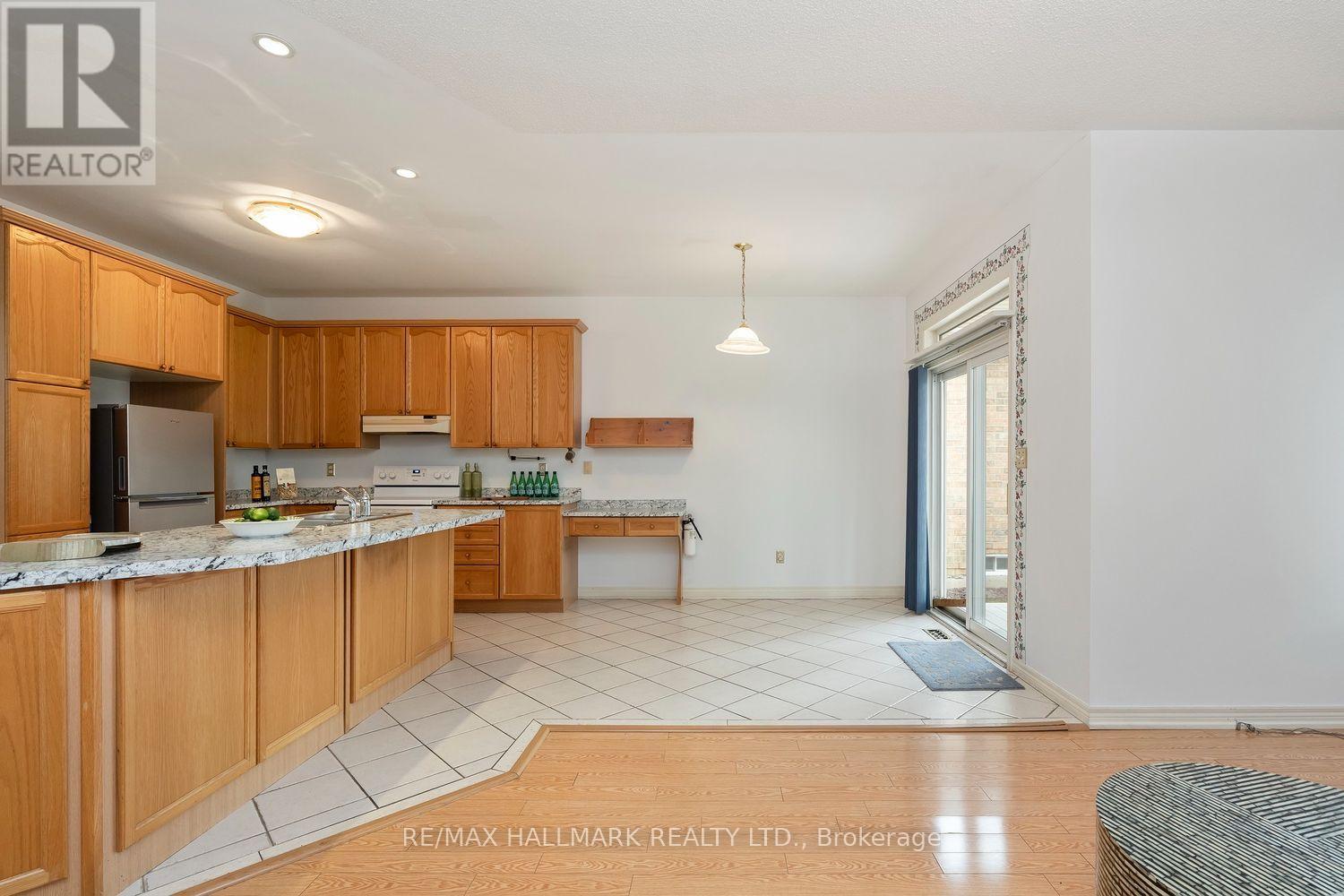43 Kimberly Drive, Whitby, Ontario  L1M 1K5 - Photo 24 - E13800432