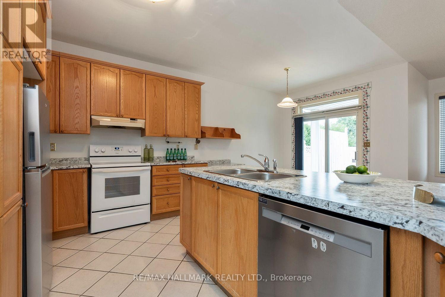 43 Kimberly Drive, Whitby, Ontario  L1M 1K5 - Photo 25 - E13800432
