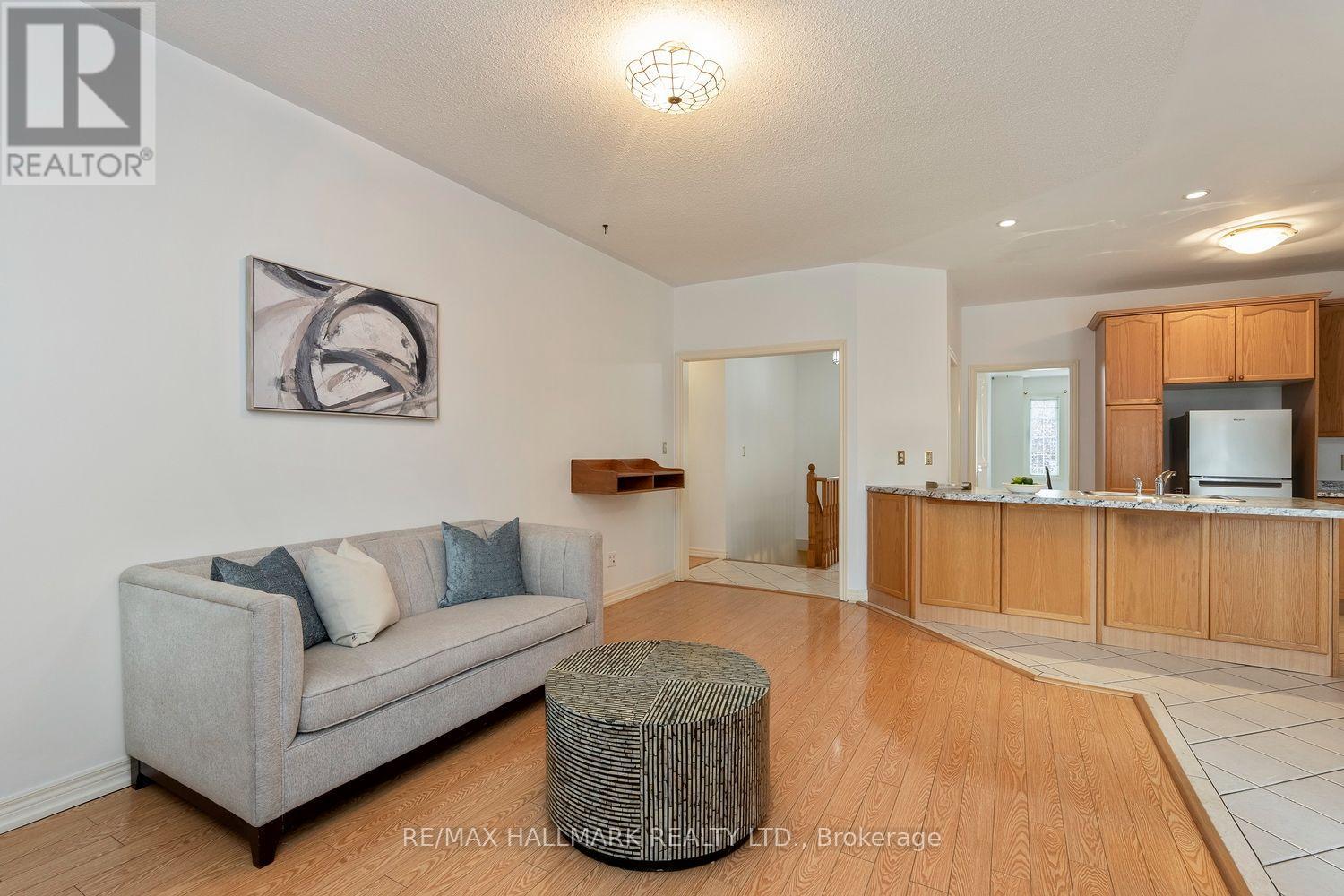 43 Kimberly Drive, Whitby, Ontario  L1M 1K5 - Photo 5 - E13800432