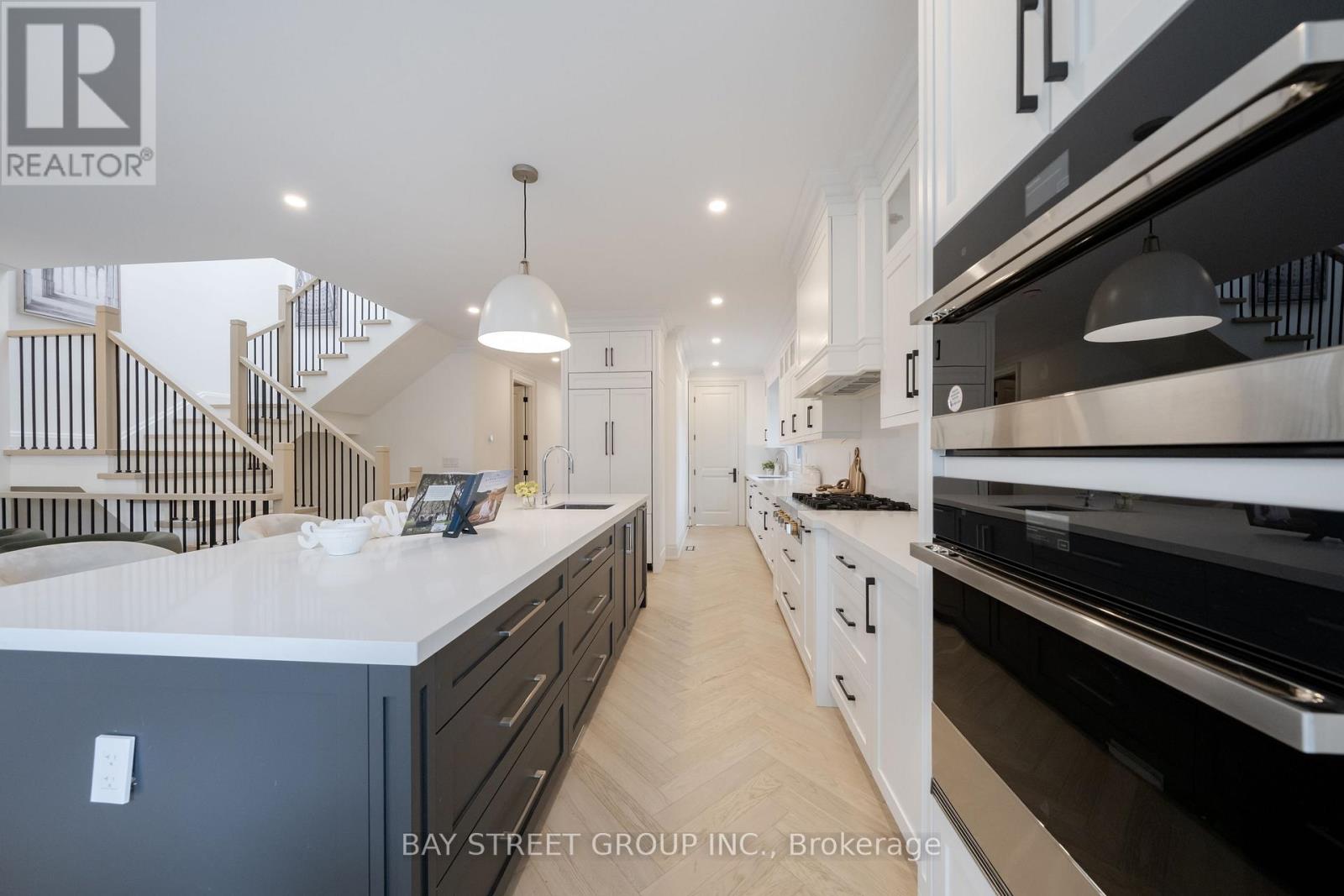 9 Gaylord Drive, Toronto, Ontario  M1R 1C2 - Photo 9 - E13802368