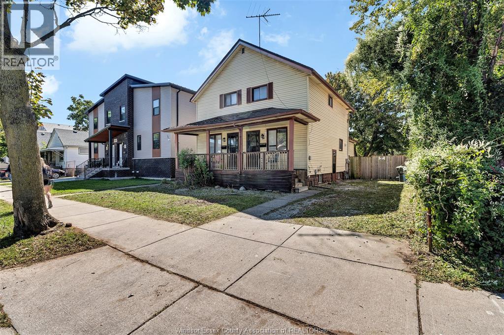 923-925 California Avenue, Windsor, Ontario  N9B 2Z5 - Photo 1 - 26023007